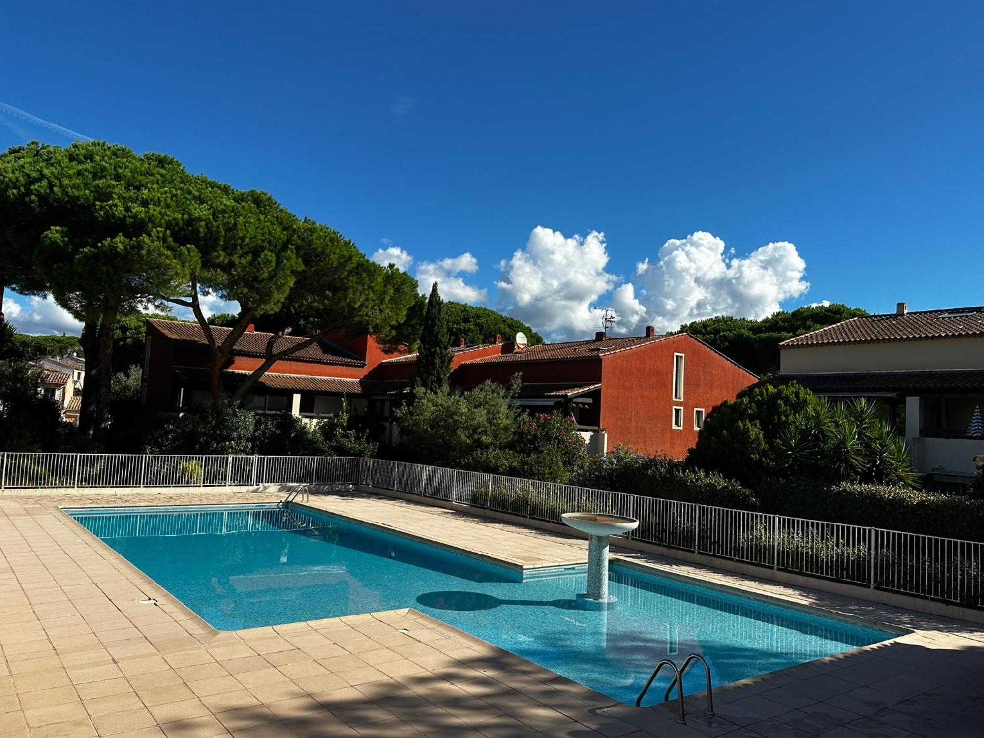 Frejus - Appartement 4 Personnes - Piscine 外观 照片